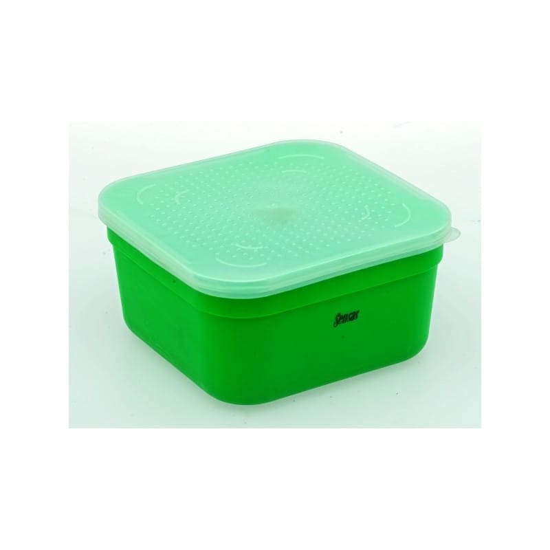 Gröna lådor med mikropor för att hålla ditt bete redo för beteskontroller på tändstickor.
